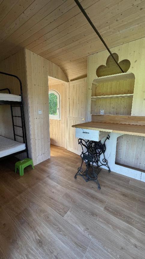 Glamping - Stylova Maringotka V Srdci Ladova Kraje, Pobliz Hlavniho Mesta Prahy Stribrna Skalice 外观 照片