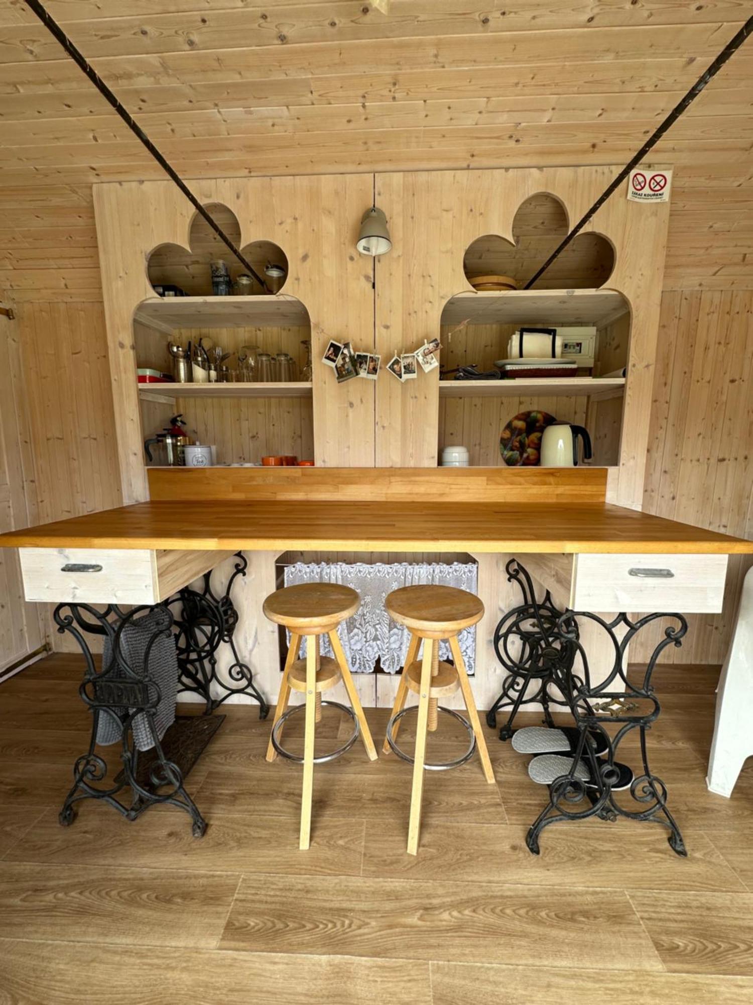 Glamping - Stylova Maringotka V Srdci Ladova Kraje, Pobliz Hlavniho Mesta Prahy Stribrna Skalice 外观 照片