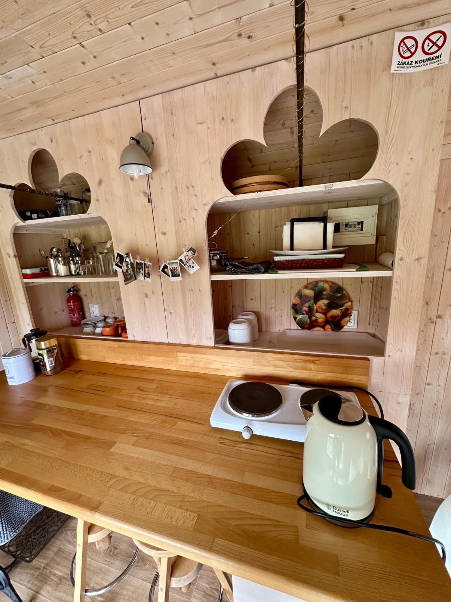 Glamping - Stylova Maringotka V Srdci Ladova Kraje, Pobliz Hlavniho Mesta Prahy Stribrna Skalice 外观 照片
